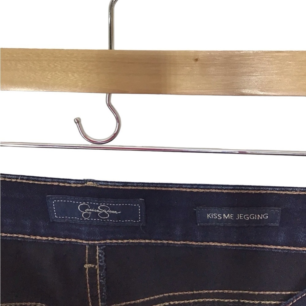 Jessica Simpson Kiss Me Jegging Jeans Size 28 NEW - Picture 3 of 4